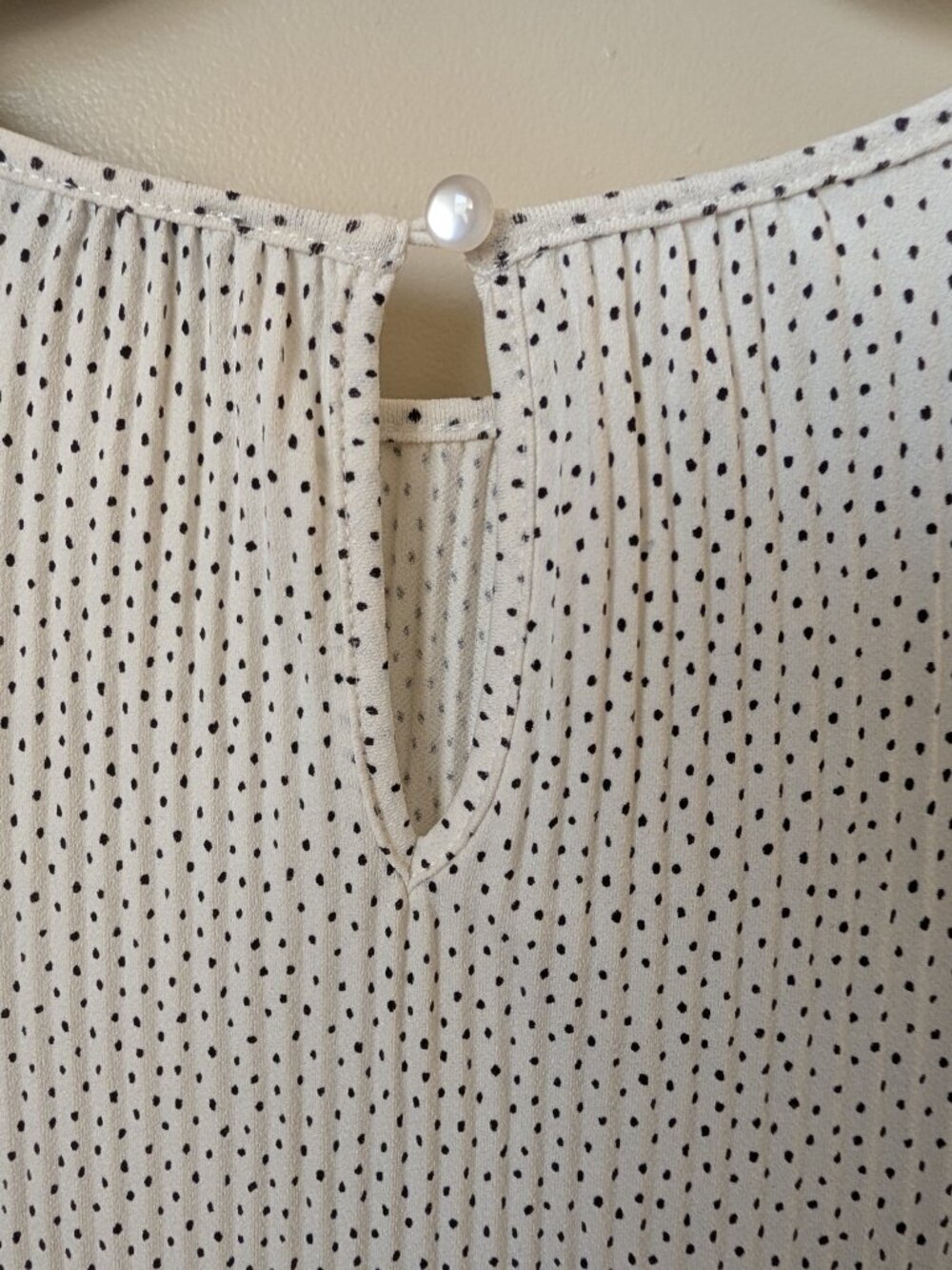 Adrianna Papell White Polka Dot Blouse Size L | Ruffle Sleeve Scoop Neck Top - Picture 6 of 6